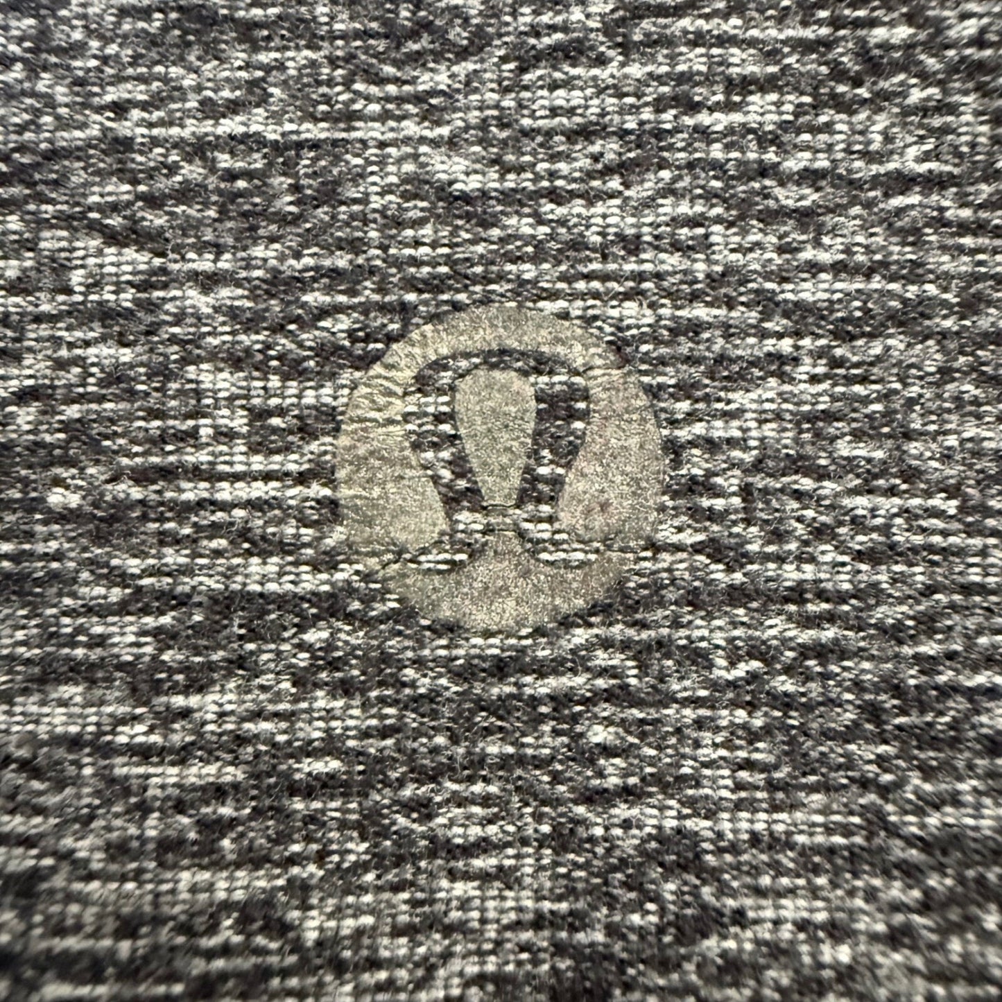 Lululemon Long Sleeve Shirt Gray Mens Medium Athletic Training Running Gym Top