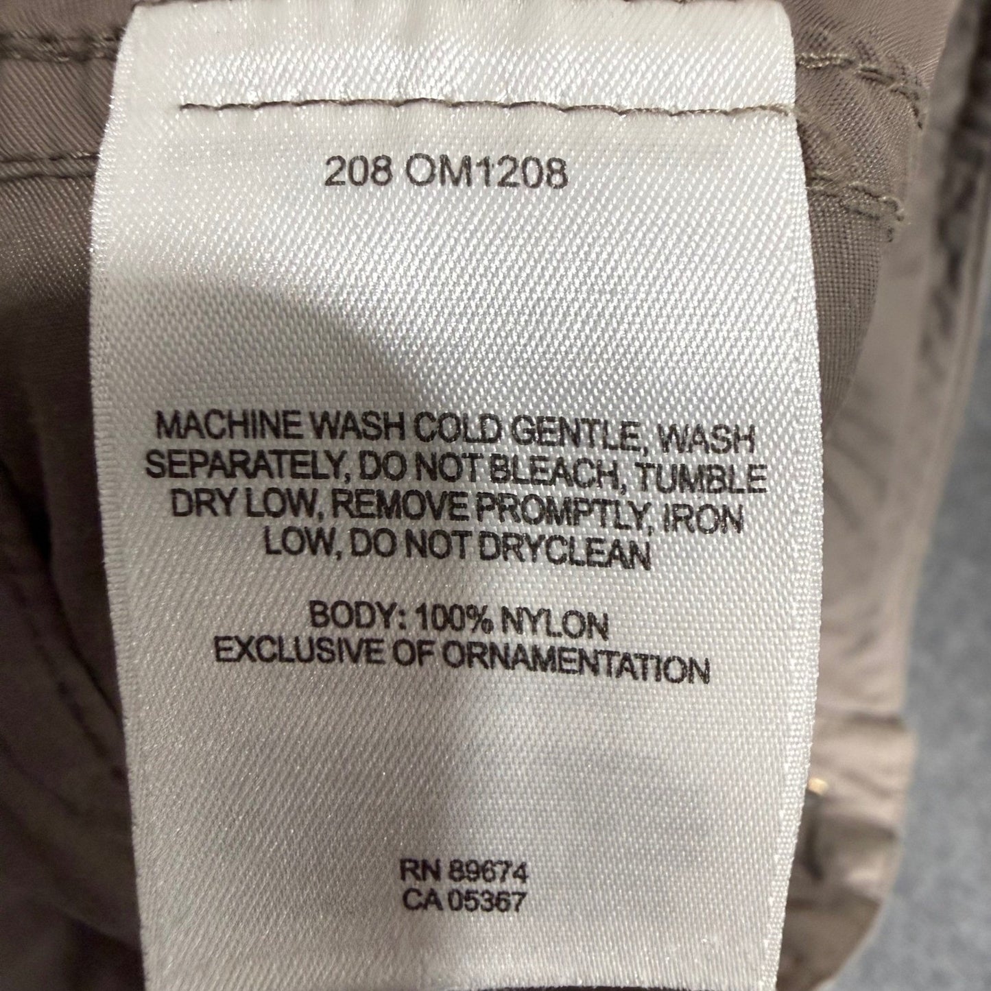 Mountain Hardwear Hiking Pants Mens Medium 32x28 Beige Lightweight Outdoor Trail