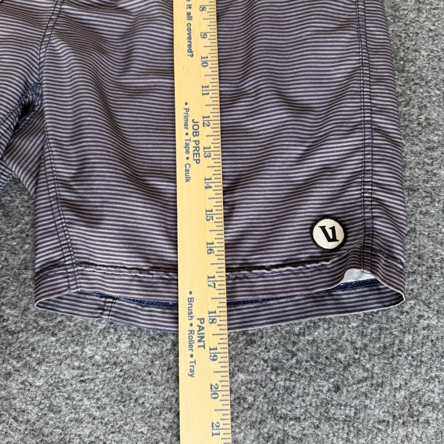 Vuori Kore Shorts Mens 32 Blue Striped Lined Athletic Gym Training Workout Run