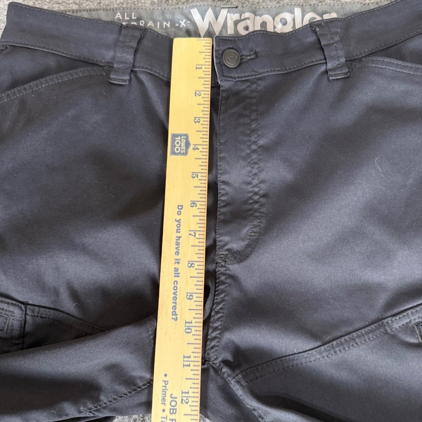 Wrangler ATG All Terrain Gear Mens Black Cargo Hiking Shorts 34 Outdoor Utility
