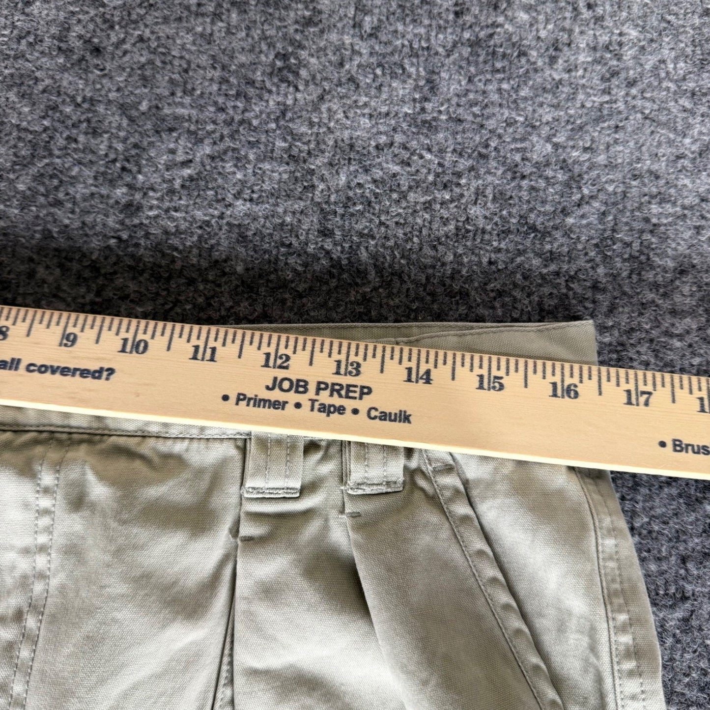 Tommy Bahama Relax Mens 34 Khaki Olive Pleated Cotton Chino Shorts Casual Summer