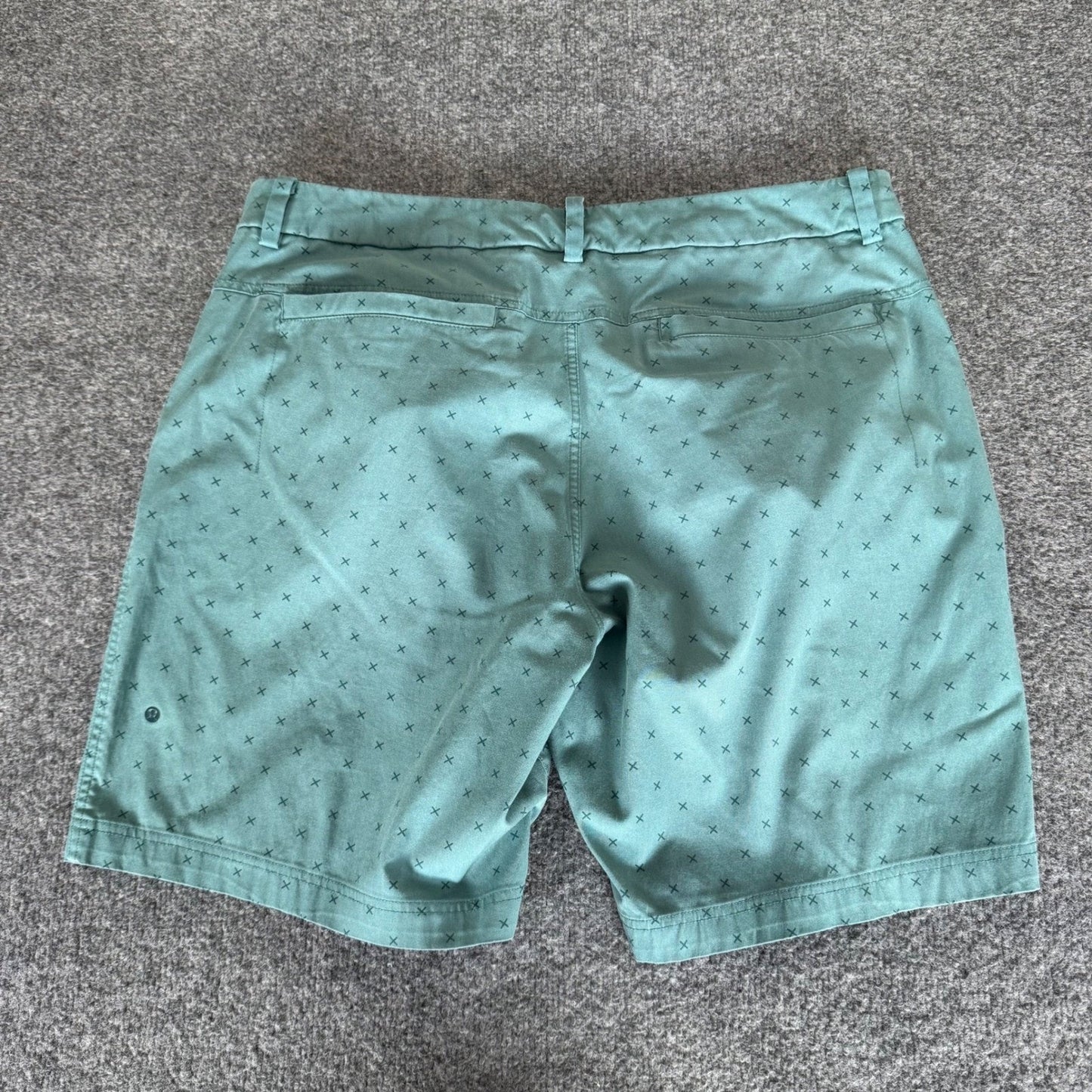 Lululemon Shorts Mens 36 Teal Cross Pattern Athletic Stretch Casual Performance