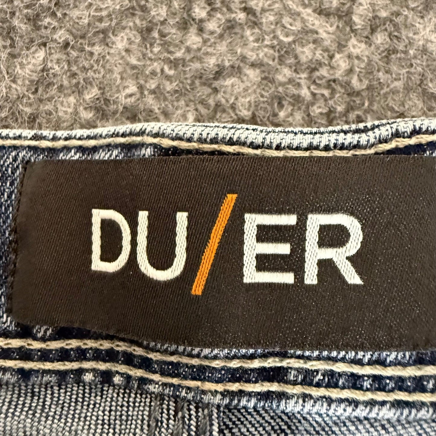 DUER L2X Slim Fit Jeans Mens 32x30 Light Wash Denim Stretch Casual Comfort DU/ER