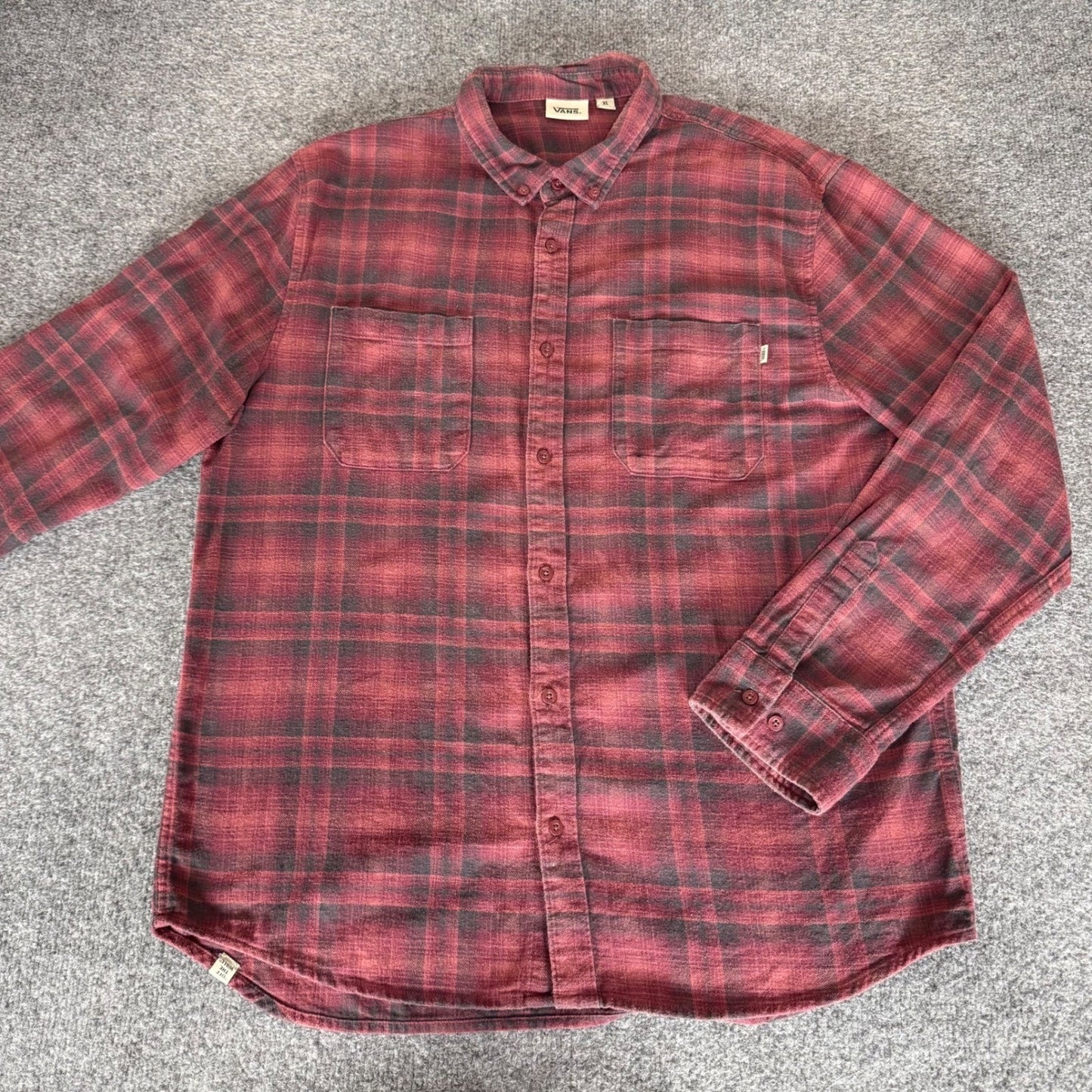 Vans Flannel Shirt Mens XL Red Plaid Long Sleeve Button Up Casual Skate Grunge