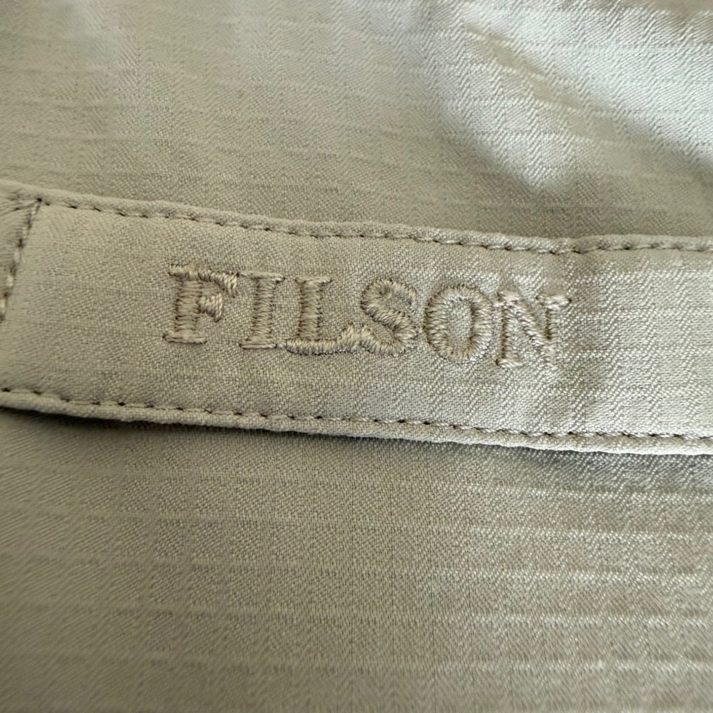 CC Filson Ultra Light Fishing Shirt Mens M Sandbar Long Sleeve Button Up Outdoor