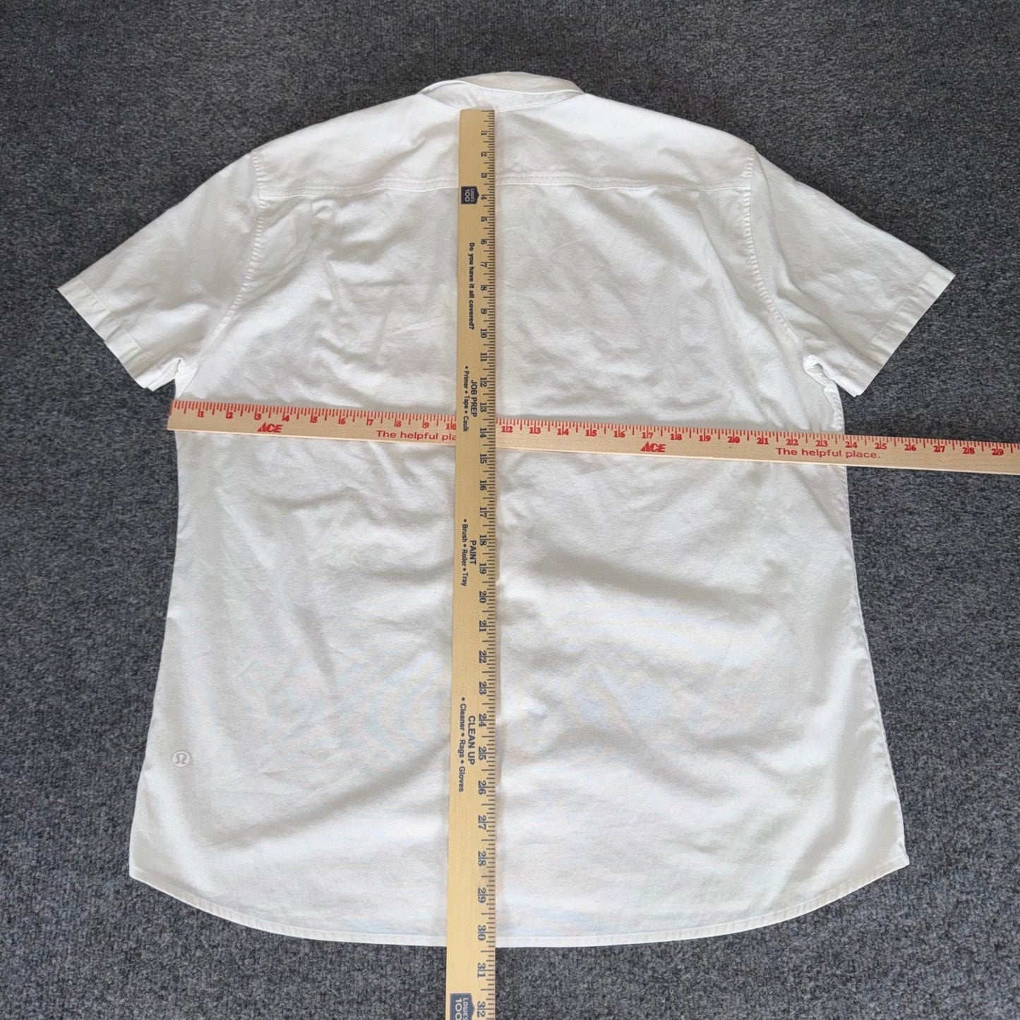 Lululemon Oxford Button Up Shirt Mens XL White Short Sleeve Casual Modern Fit