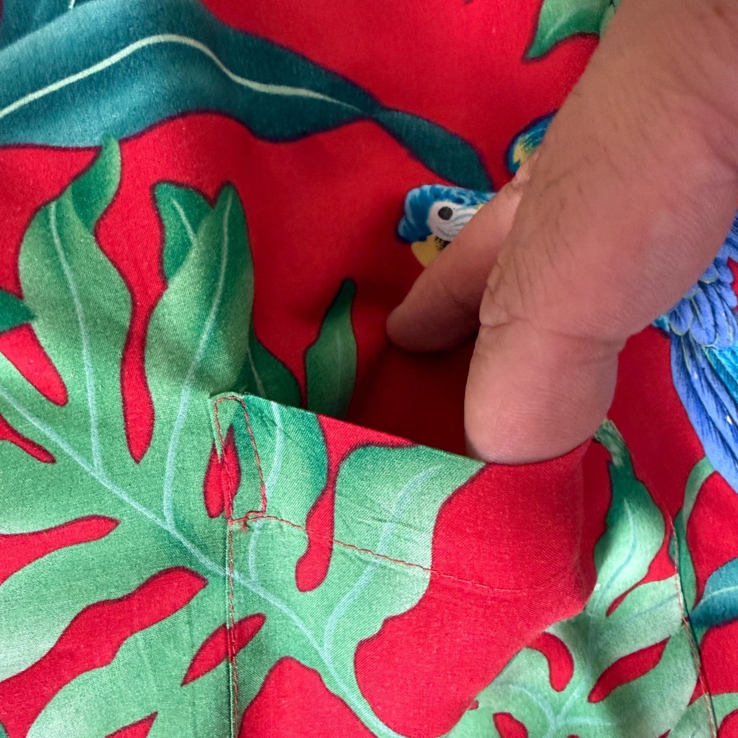 Paradise Found Hawaiian Shirt Mens XL Red Parrot Tropical Aloha Button Up Resort