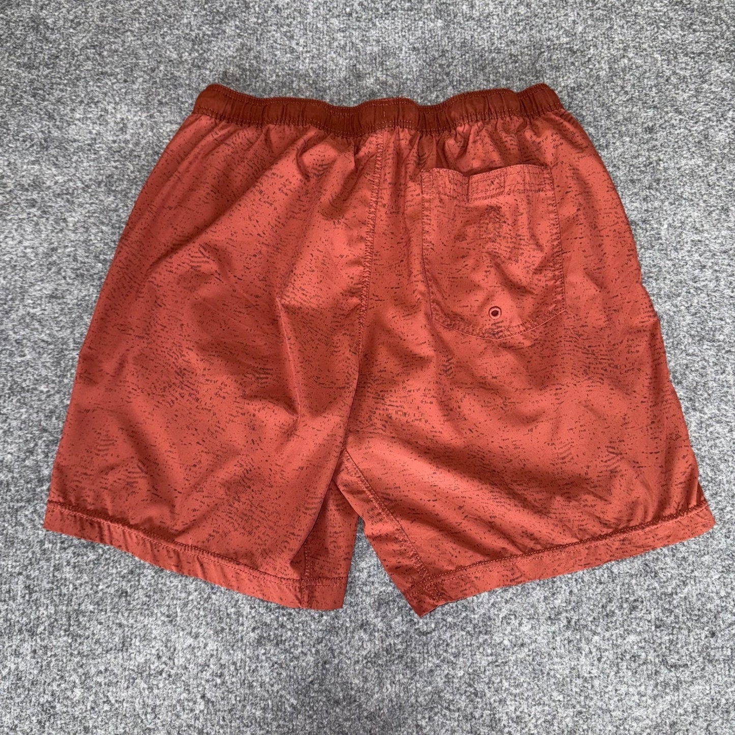 Vuori Kore Shorts Mens Size 30 Red Lined Athletic Gym Training Workout Running