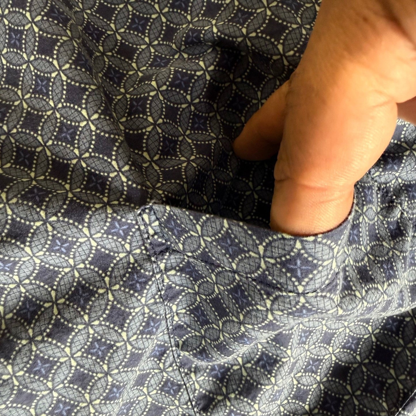 Tori Richard Mens L Blue Geometric Short Sleeve Button Up Shirt Hawaiian Resort