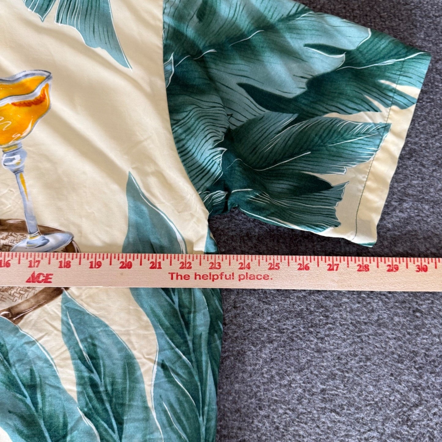 Tori Richard Mens Rayon Hawaiian Shirt Tropical Cocktail Palm Medium Aloha VTG