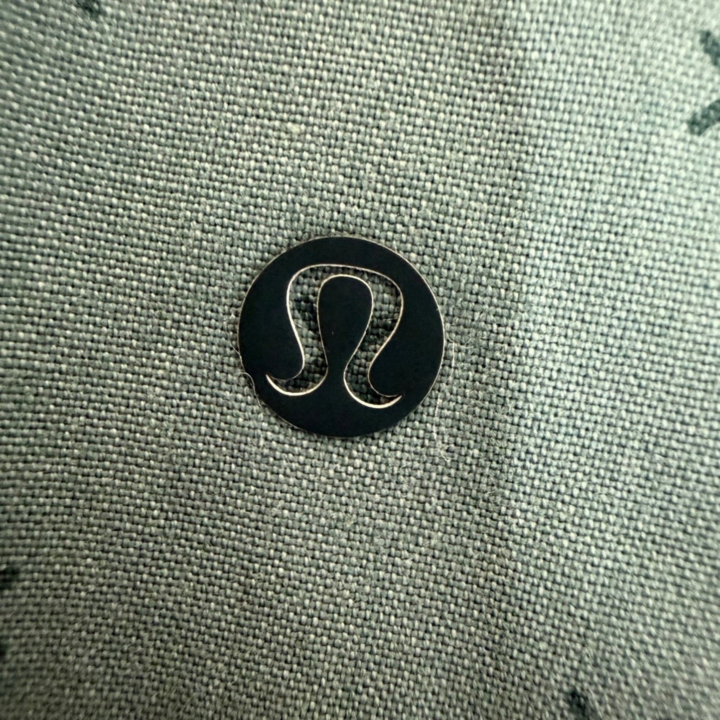 Lululemon Shorts Mens 36 Teal Cross Pattern Athletic Stretch Casual Performance