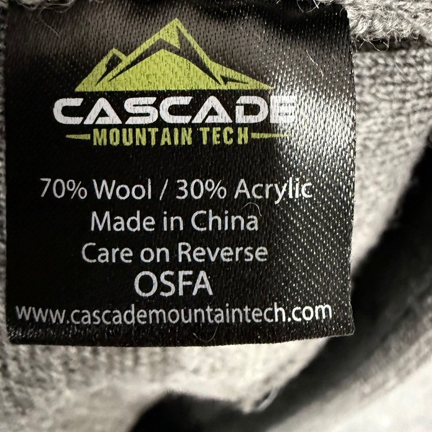 Cascade Mountain Tech Mens Gray Wool Blend Beanie OSFA Warm Winter Outdoor Hat