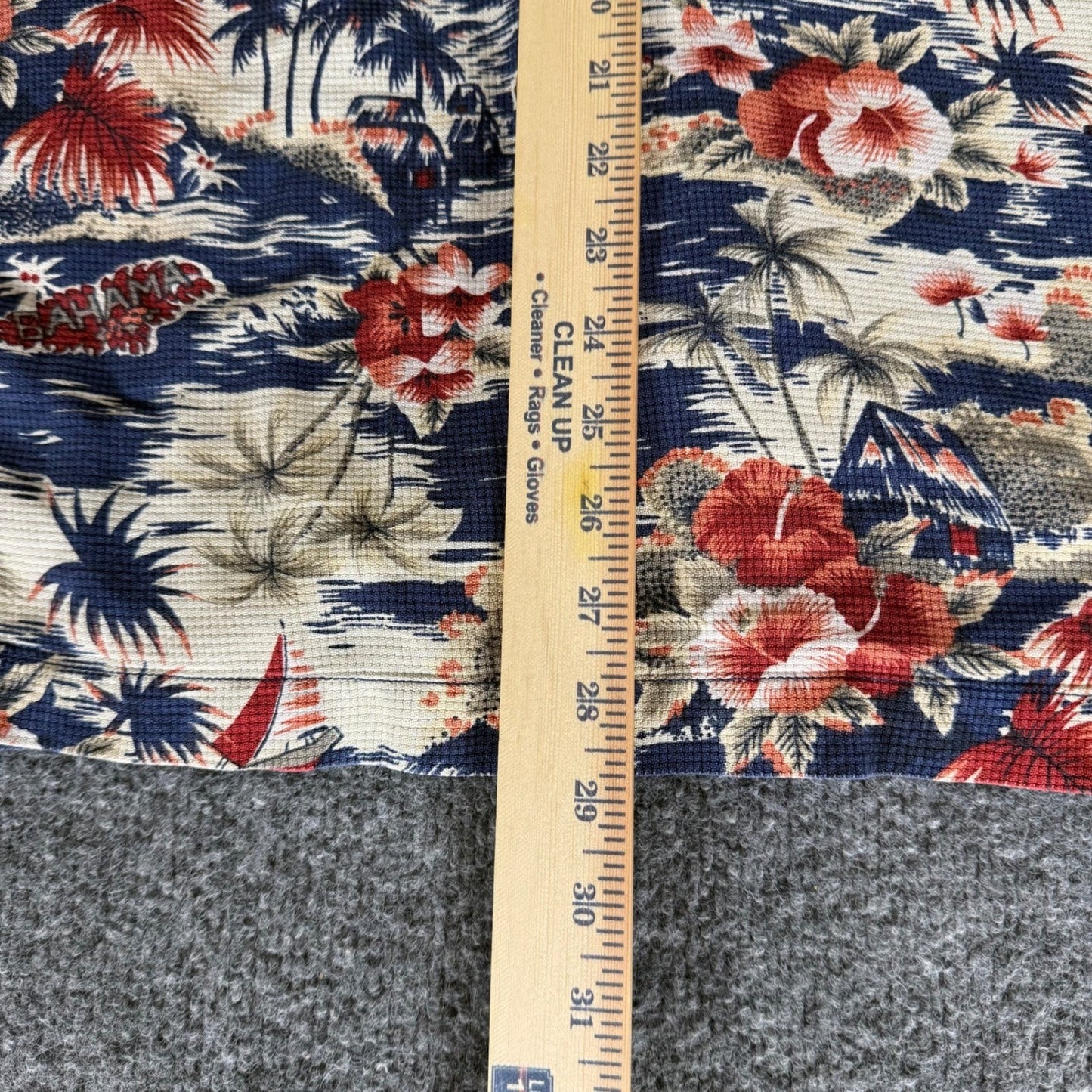 Tommy Bahama Hawaiian Shirt Men Medium Silk Tropical Floral Sailboat Relax Aloha