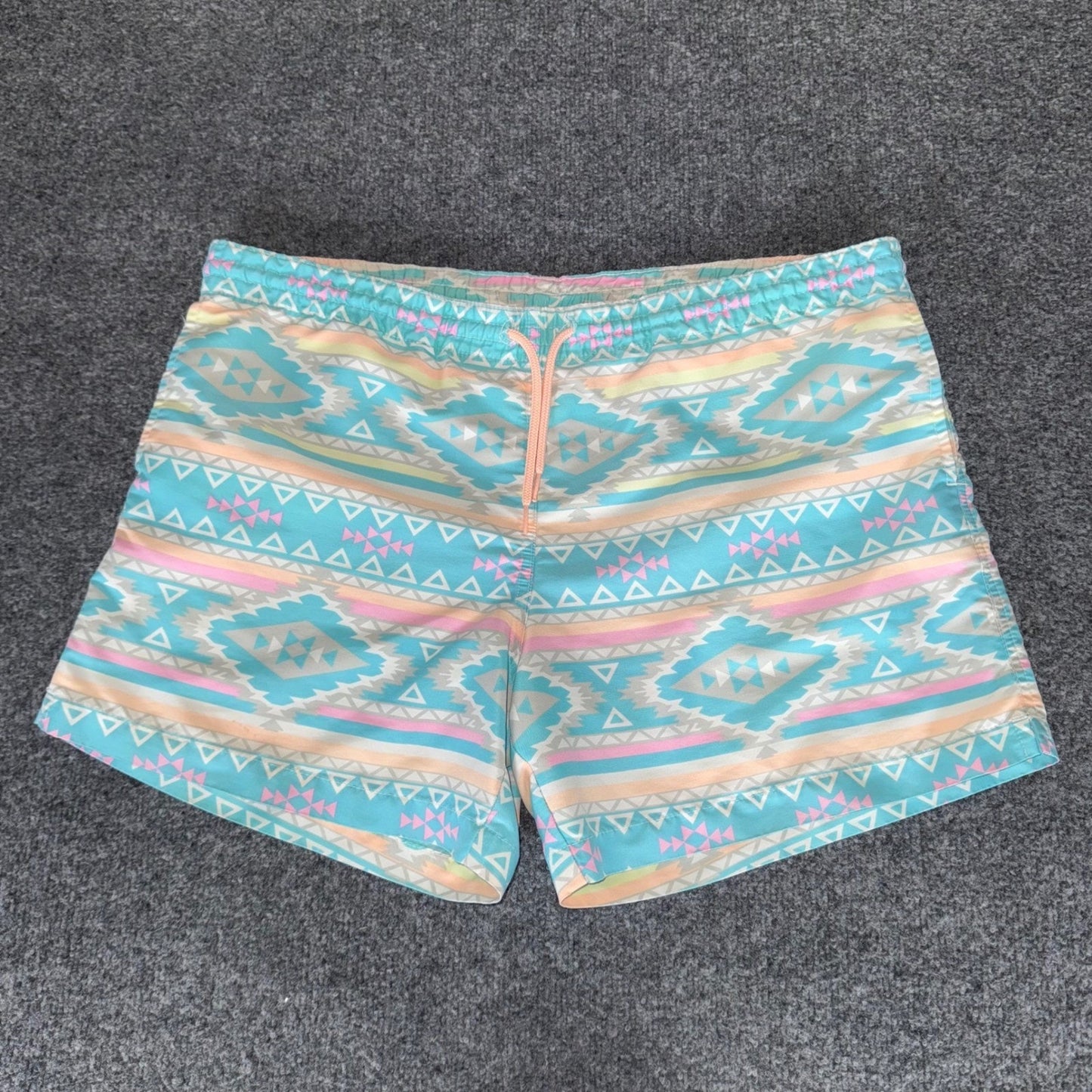Chubbies Swim Trunks Mens L 38x5.5 Geometric Shorts Quick Dry Lined Drawstring