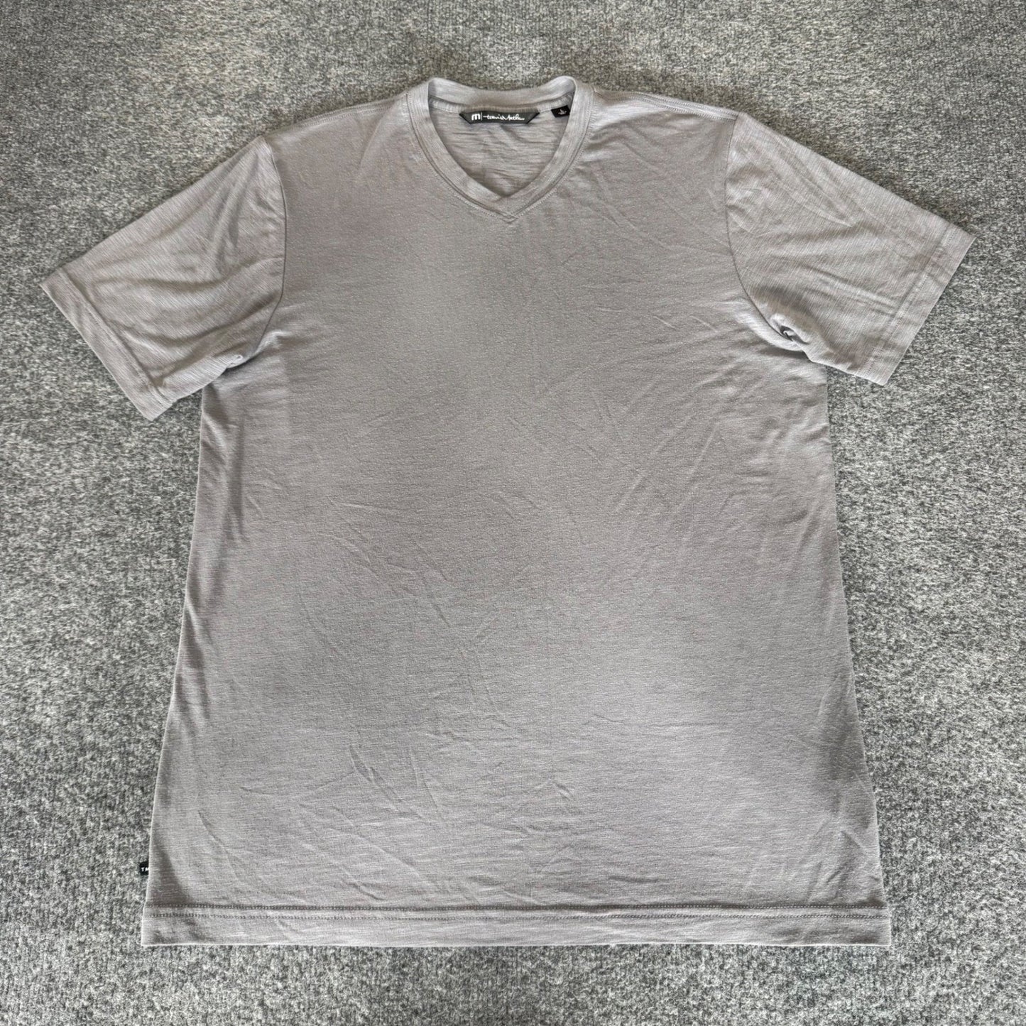 Travis Mathew T-Shirt Mens Large Gray V-Neck Casual Cotton Soft Everyday Comfort