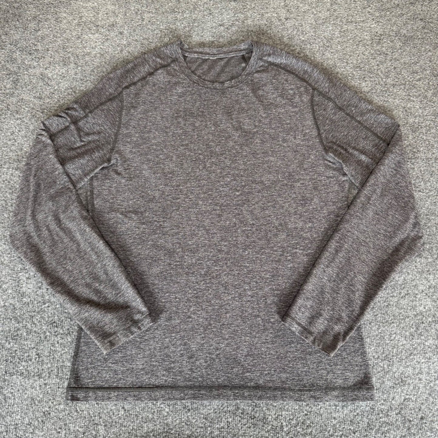 Lululemon Long Sleeve Shirt Gray Mens Medium Athletic Training Running Gym Top