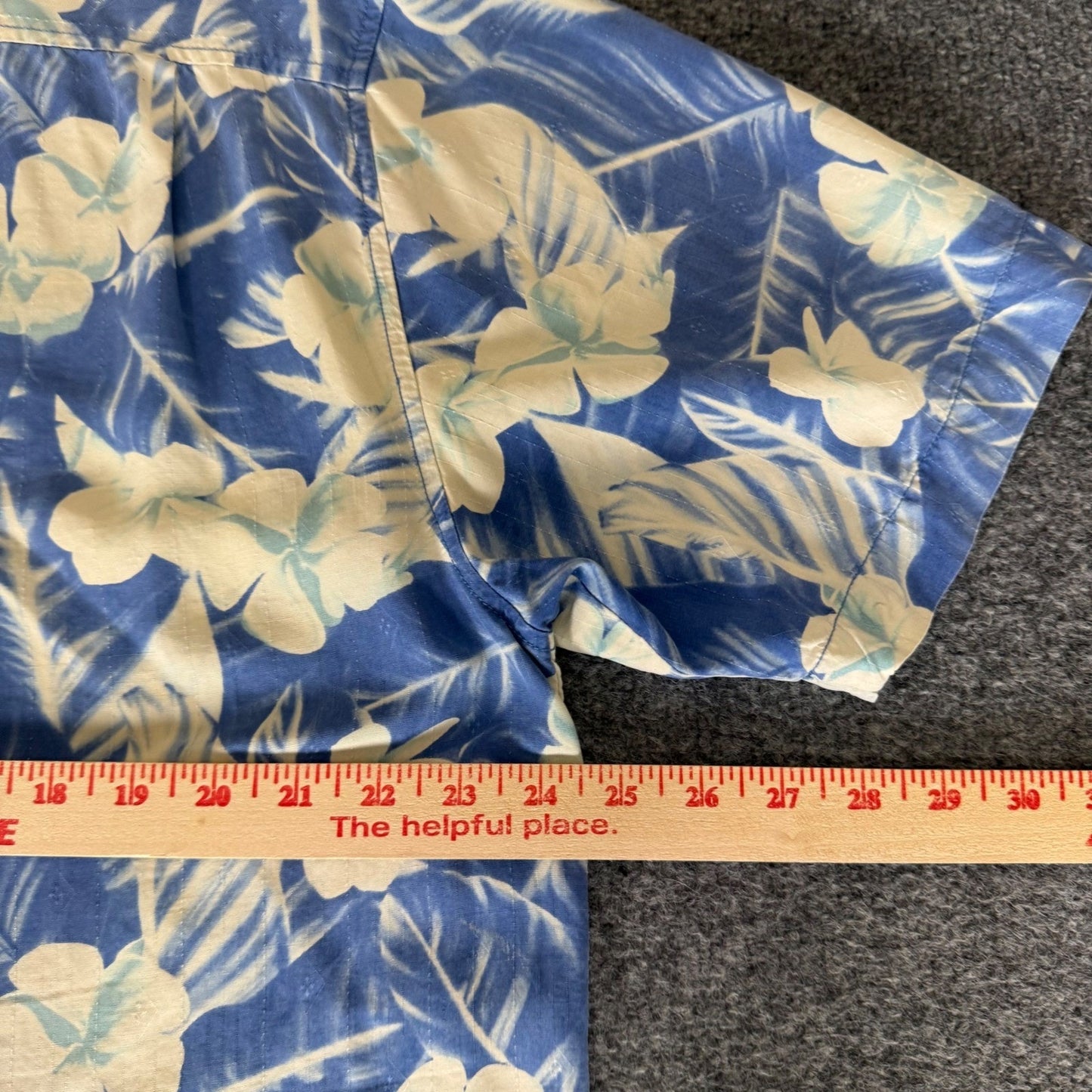 Tommy Bahama Mens Large Blue Floral 100% Silk Short Sleeve Button Up Shirt Aloha