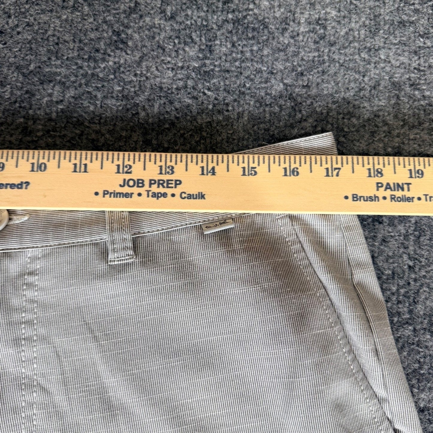 Travis Mathew Golf Short Mens 34 Gray Striped Chino Flat Front Casual Activewear