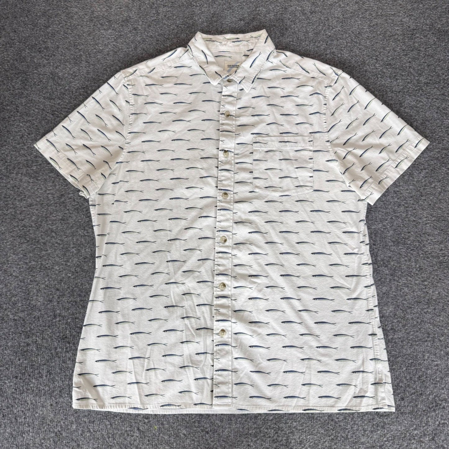 Fair Harbor Mens White Fish Print Short Sleeve Button Up Shirt Medium Casual