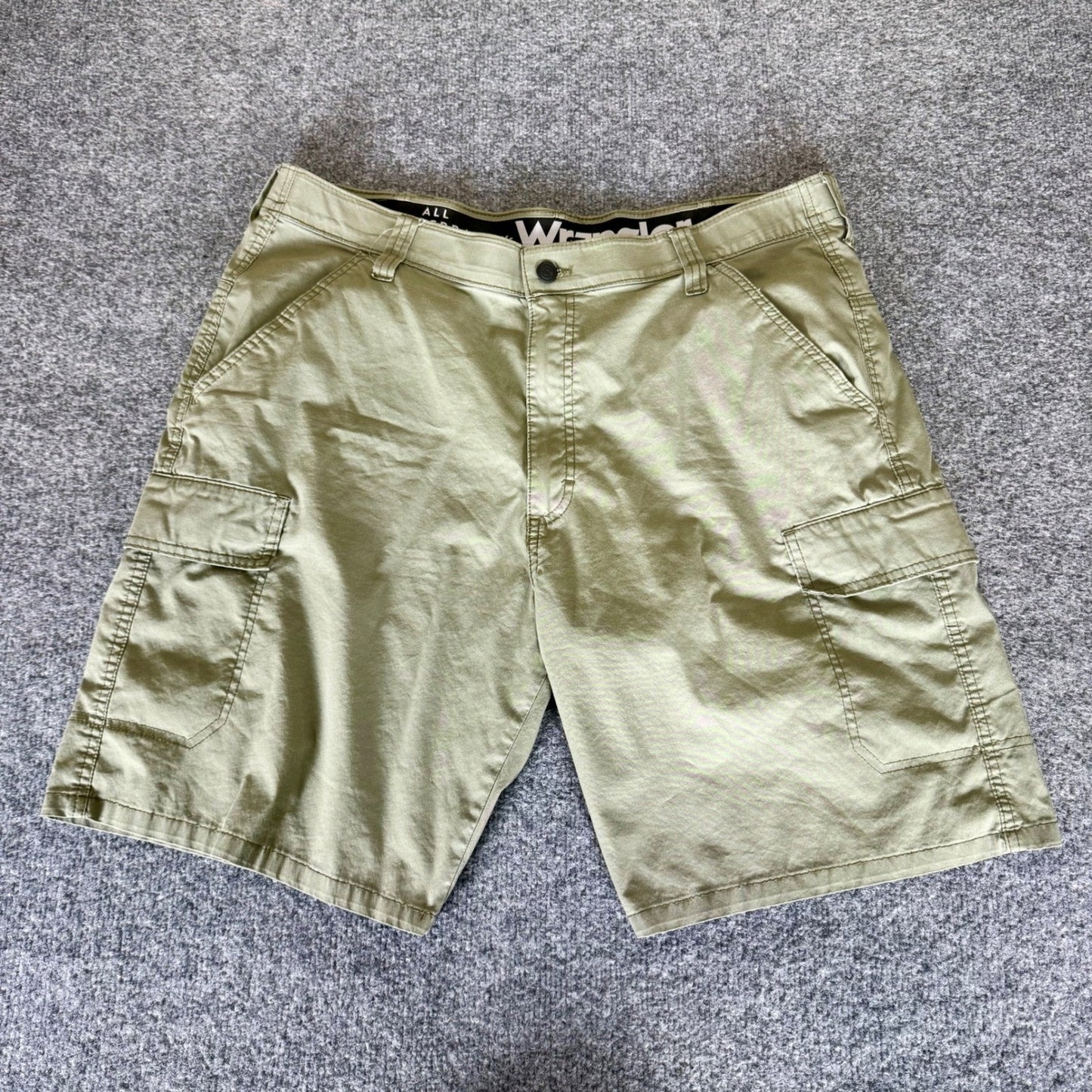 Wrangler ATG All Terrain Gear Mens Cargo Shorts 38 Green Casual Outdoor Hiking