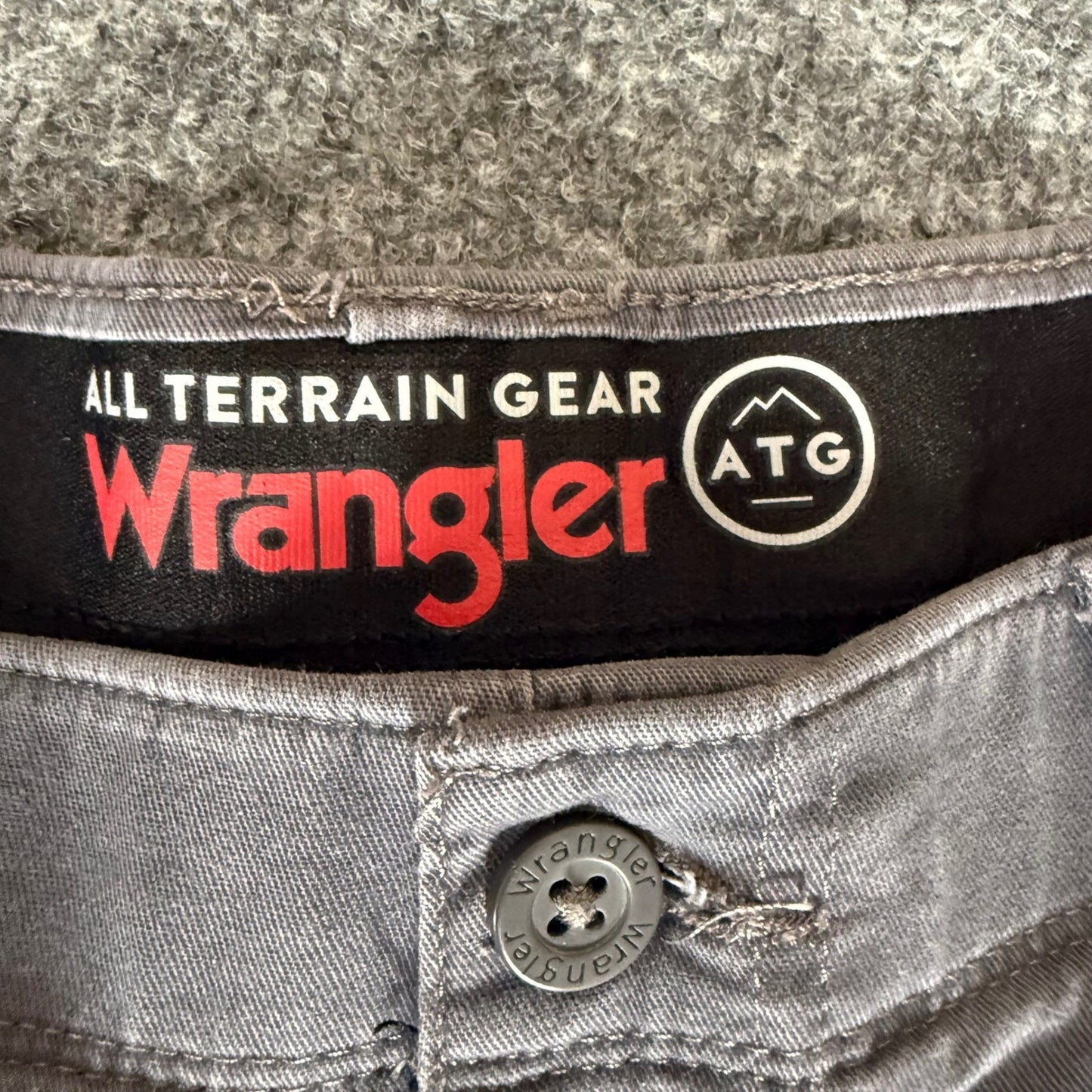 Wrangler ATG All Terrain Gear Mens Cargo Pants Gray 32x34 (33x32) Outdoor Hiking