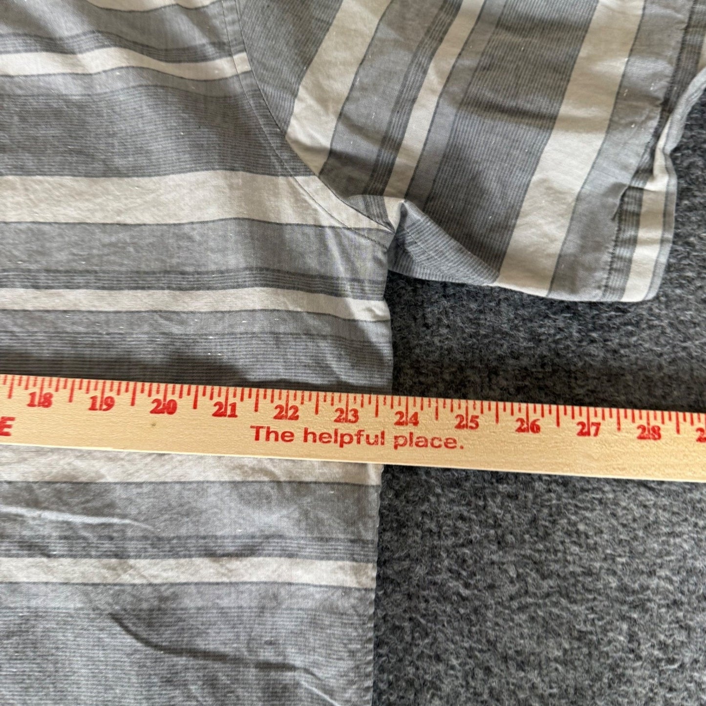 Travis Mathew Shirt Mens XL Gray Striped Button Up Short Sleeve Casual Everyday