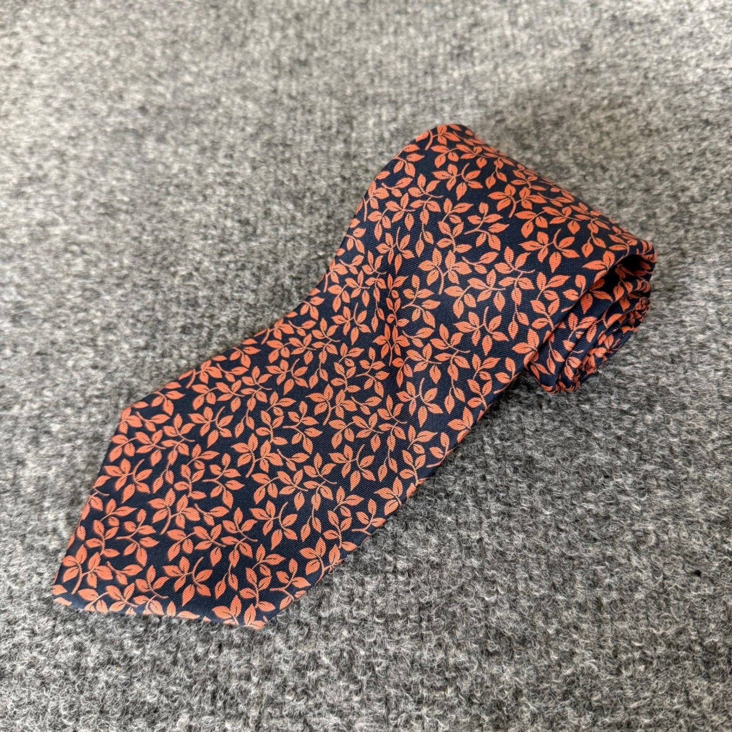 Brooks Brothers Makers Mens Silk Tie Navy Blue Orange Leaf Pattern Made in USA