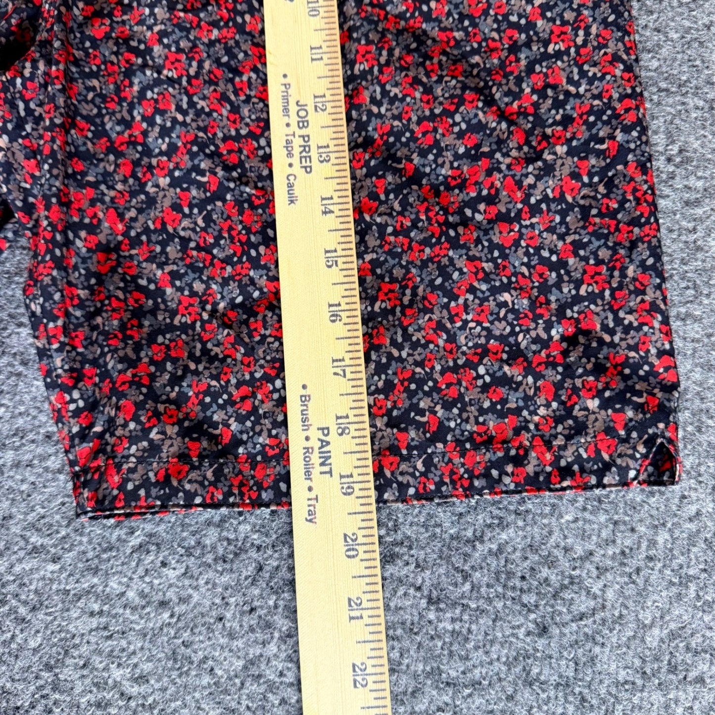prAna Fenton Boardshorts Mens 32 Red Black Floral Surf Swim Beachwear Drawstring