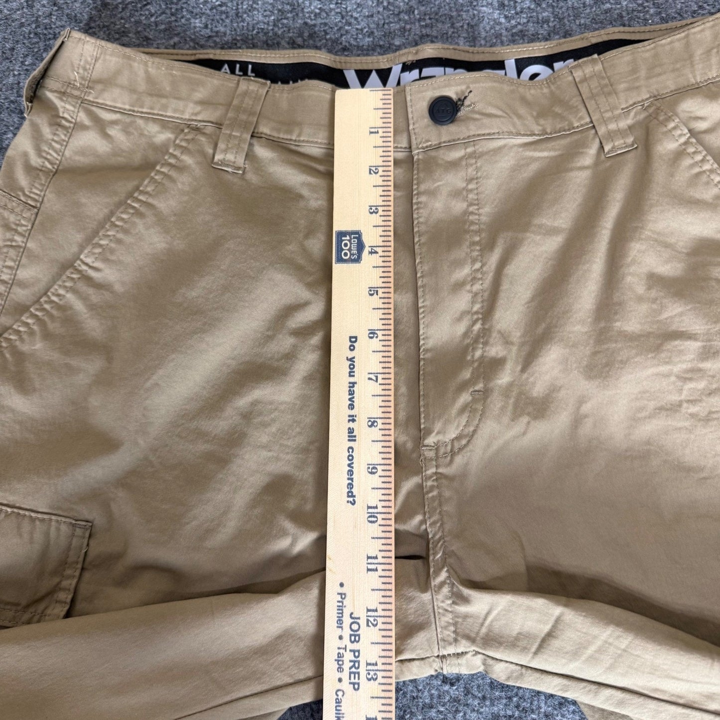 Wrangler All Terrain Gear ATG Cargo Shorts Mens 36 Beige Outdoor Hiking Trail