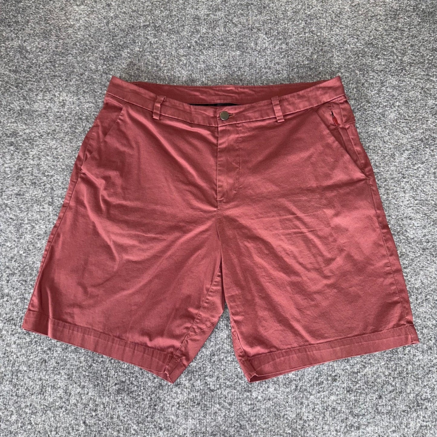 Lululemon Commission Short Mens 32 Burgundy Chino Flat Front Casual Golf Comfort