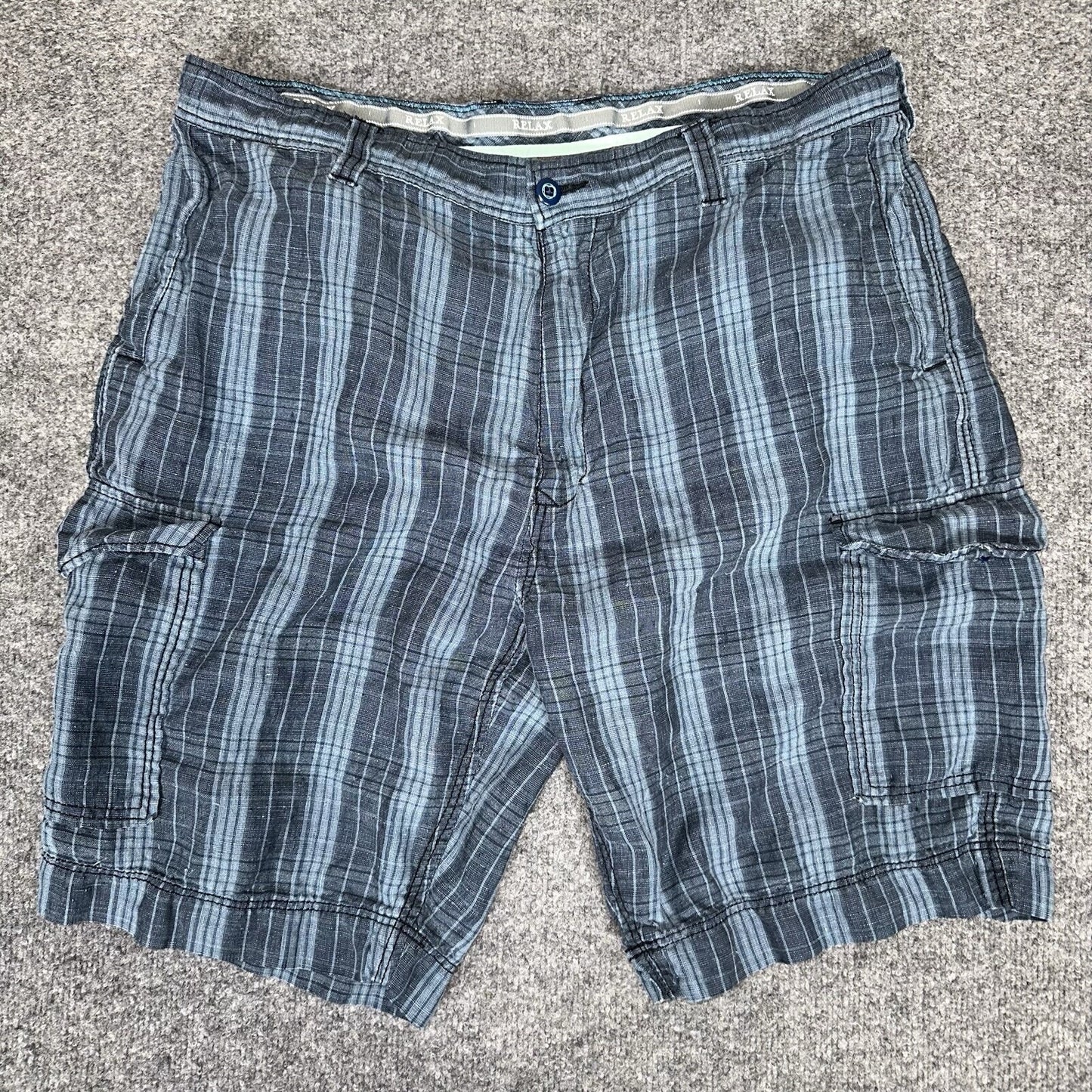 Tommy Bahama Relax Cargo Shorts Men 38x10 Blue 100% Linen Striped Mid Rise Adult