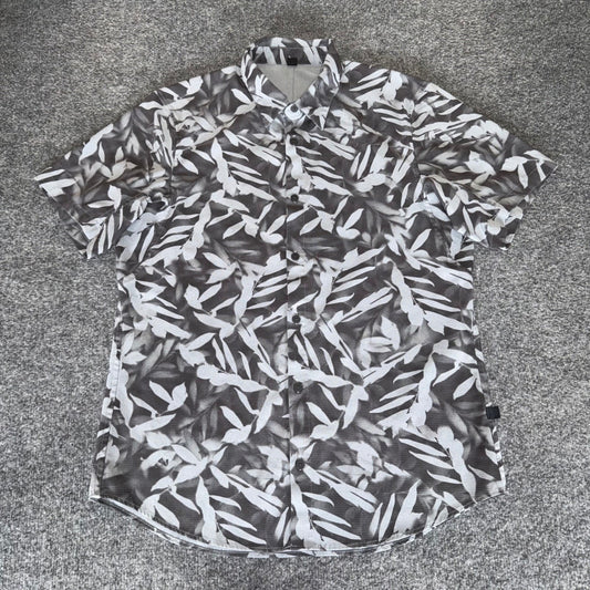 Lululemon Airing Easy Shirt Mens Medium Gray Tropical Leaf AOP Short Sleeve Casual