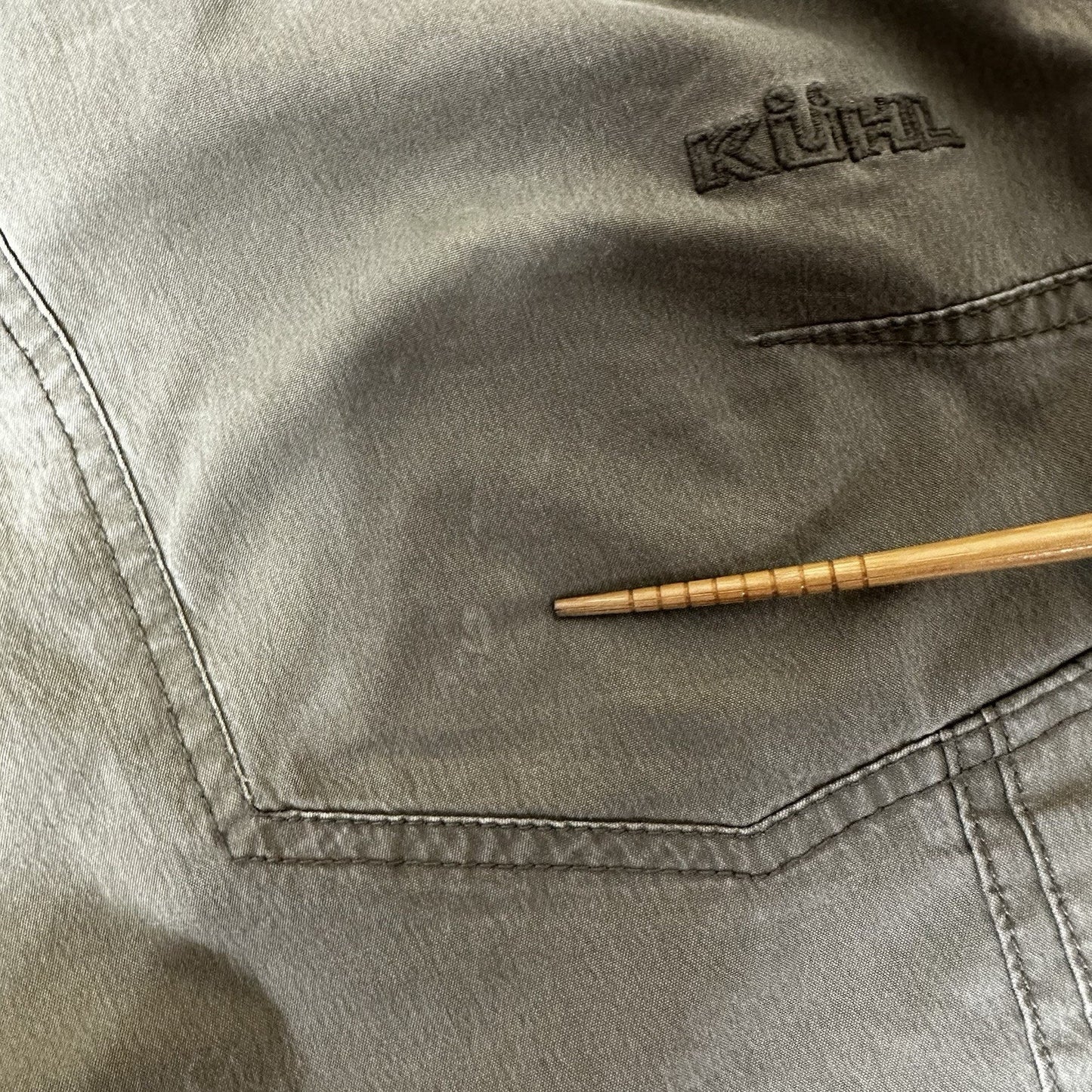 Kuhl Ramblr Cargo Shorts Mens 36 Beige Outdoors 10" Hiking Casual Gorpcore