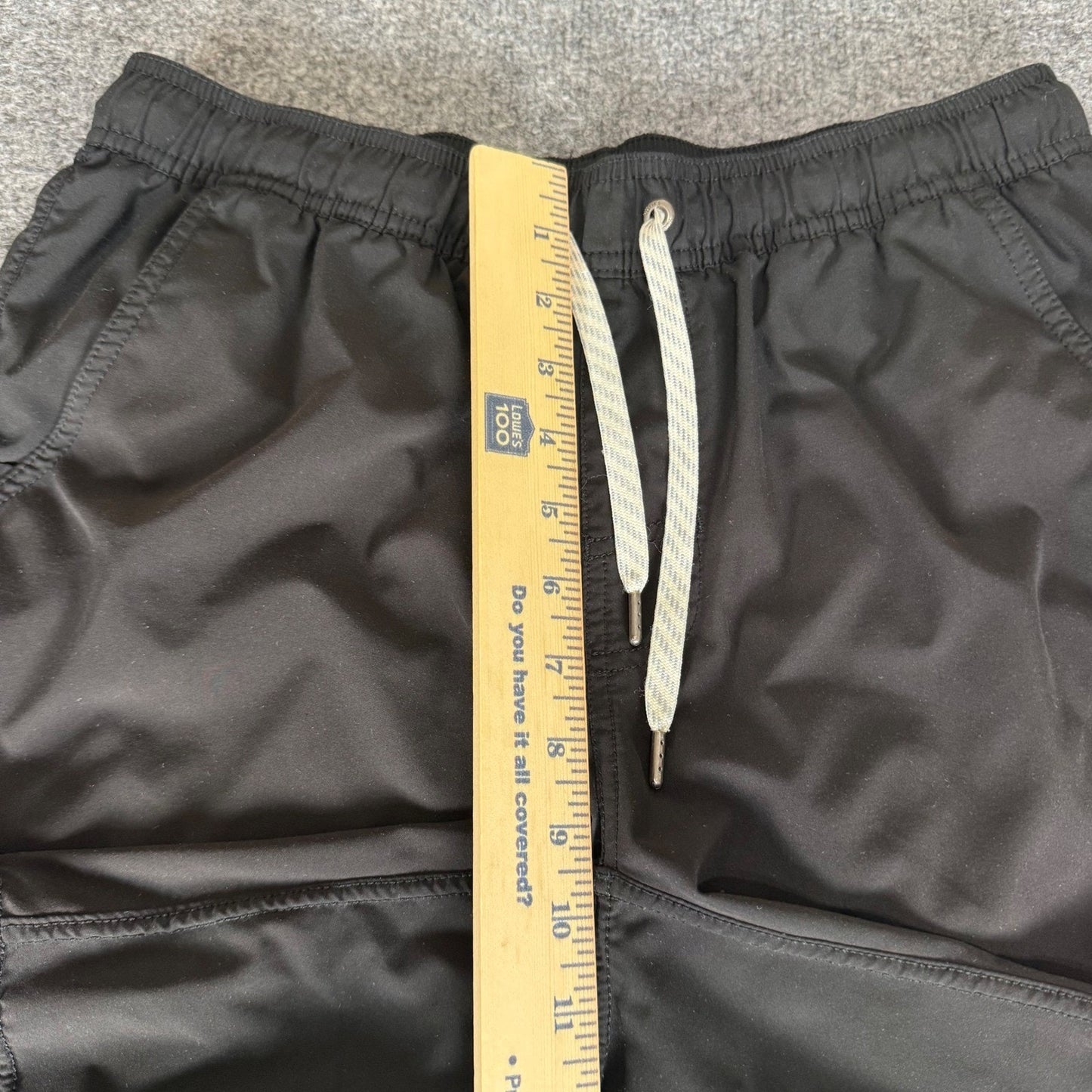 Vuori Kore Shorts Mens Medium Size 30 Black Lined Athletic Gym Training Workout