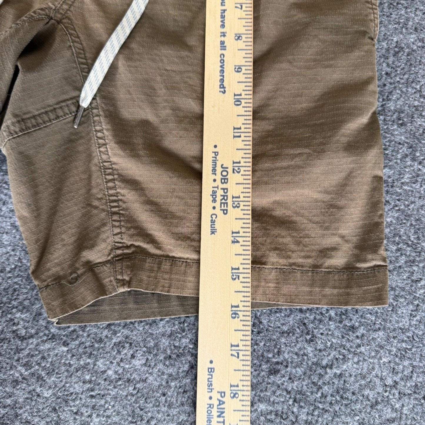 Vuori Ripstop Shorts Mens Small Tan V370 Durable Stretch Outdoor Hiking Casual