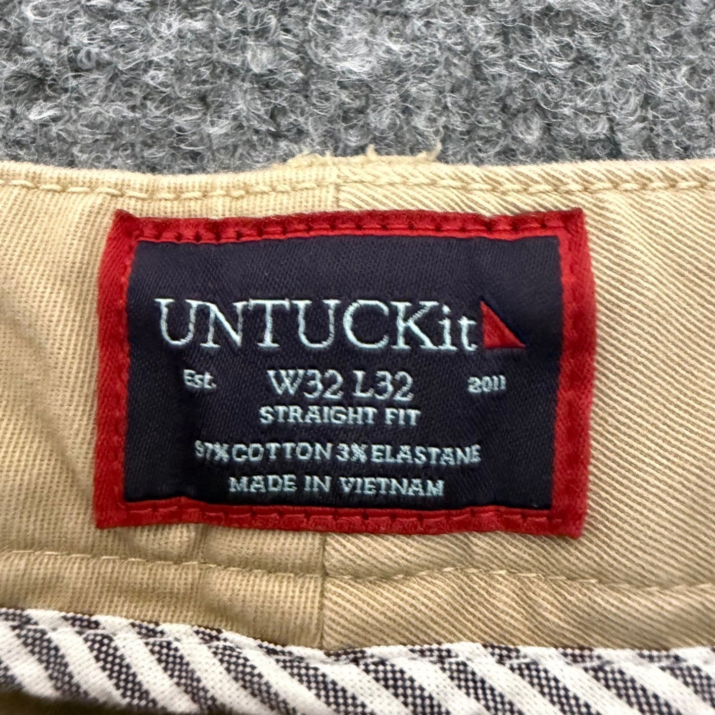 UNTUCKit Chino Pant Mens 32x32 (33x31) Beige Straight Fit Casual Everyday Office