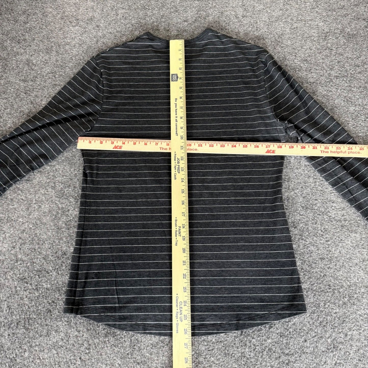 Lululemon Mens Small Gray Striped Long Sleeve Crew Neck Shirt Stretch Casual Top