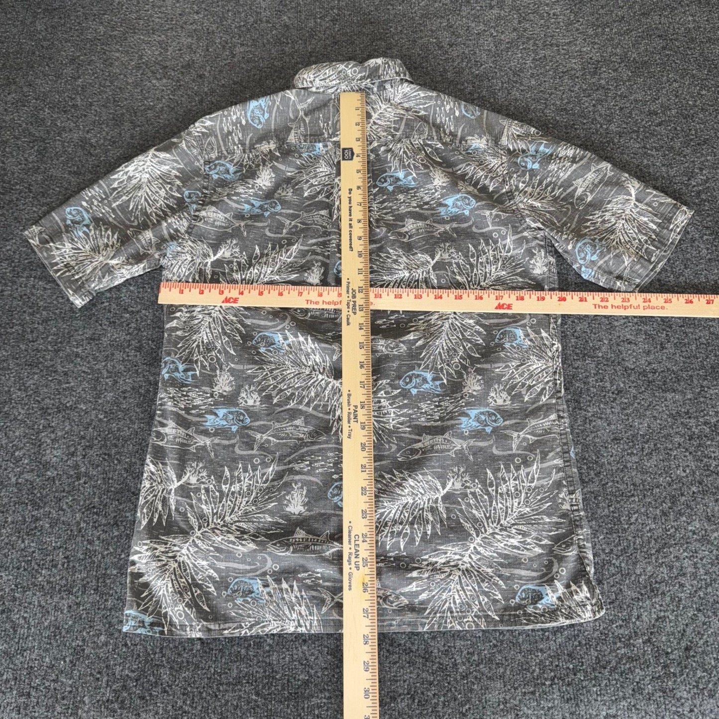 Croft & Barrow Fish Print Button Up Short Sleeve Casual Shirt Men's Small
