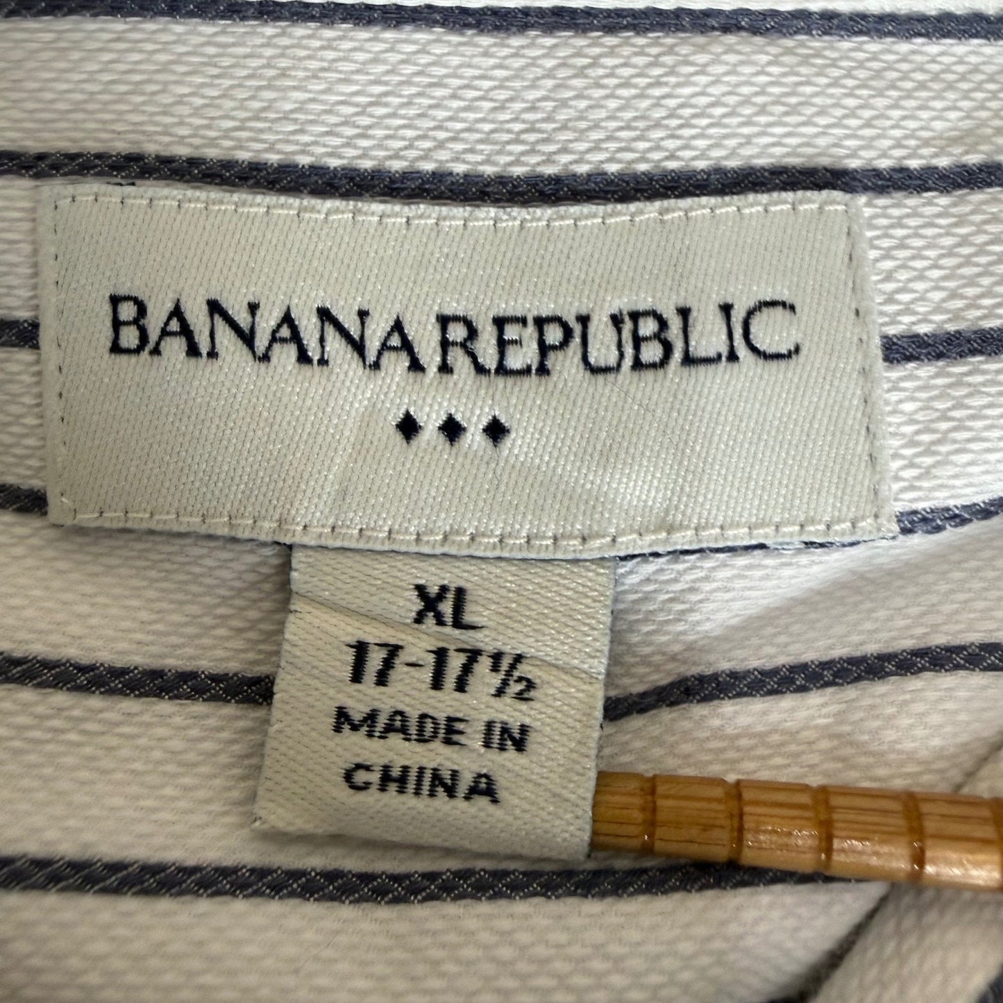 Banana Republic Mens XL 17-17.5 White Blue Striped Cotton Long Sleeve Button Up