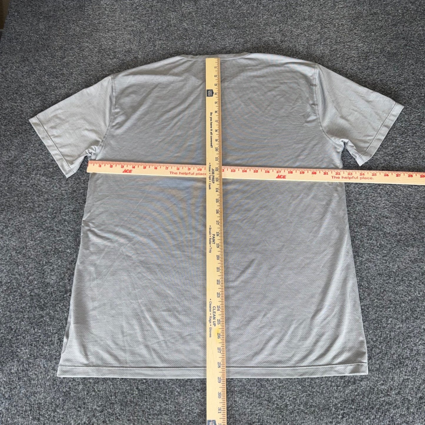 Vuori Zephyr Shirt Mens XL Gray Athletic Performance Training Workout Gym V191