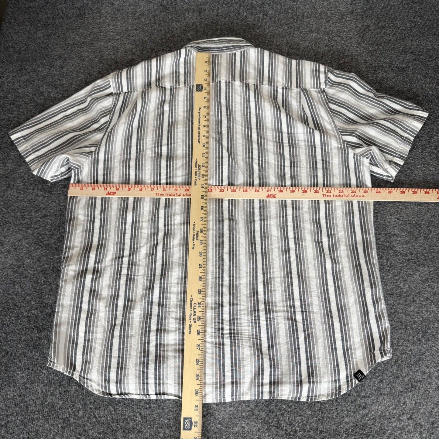 Vans Men XXL Gray Striped Short Sleeve Button Up Shirt Casual Skate Off The Wall