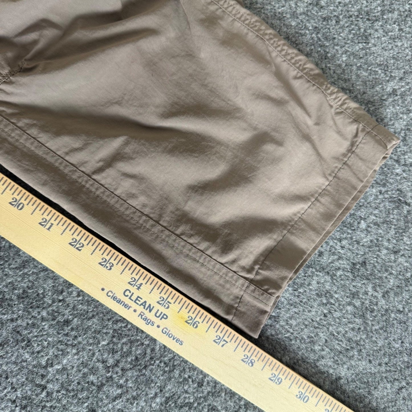 Mountain Hardwear Hiking Pants Mens Medium 32x28 Beige Lightweight Outdoor Trail
