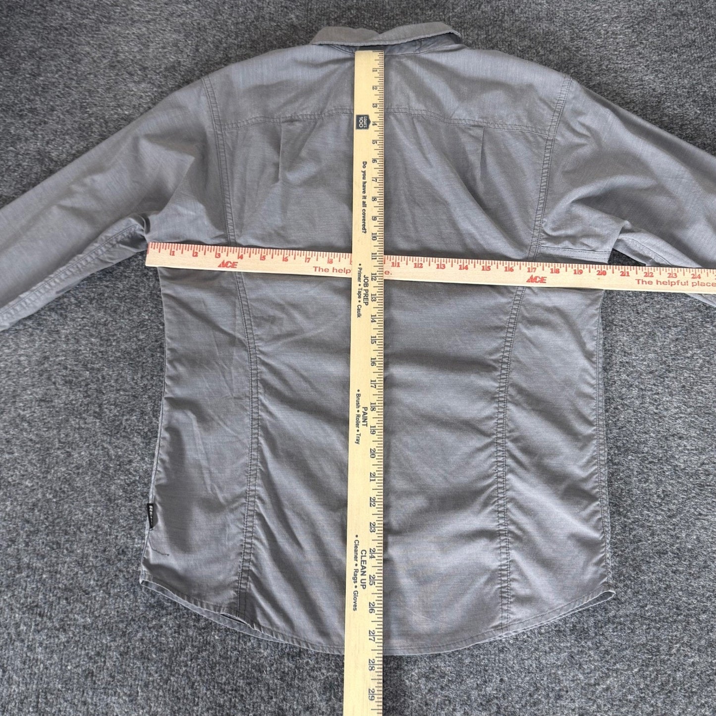 REI Co-op Mens Gray Long Sleeve Button Up Shirt Small Outdoor Hiking Casual