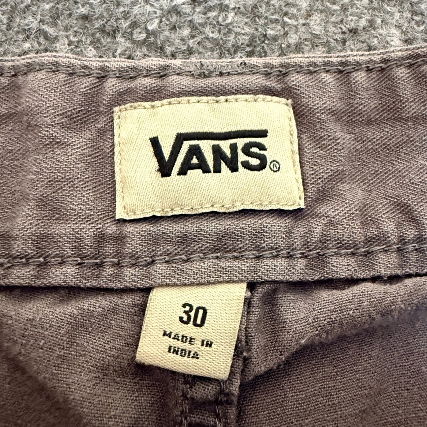Vans Cargo Shorts Mens Size 30 Gray Casual Skate Streetwear Utility Y2K Grunge
