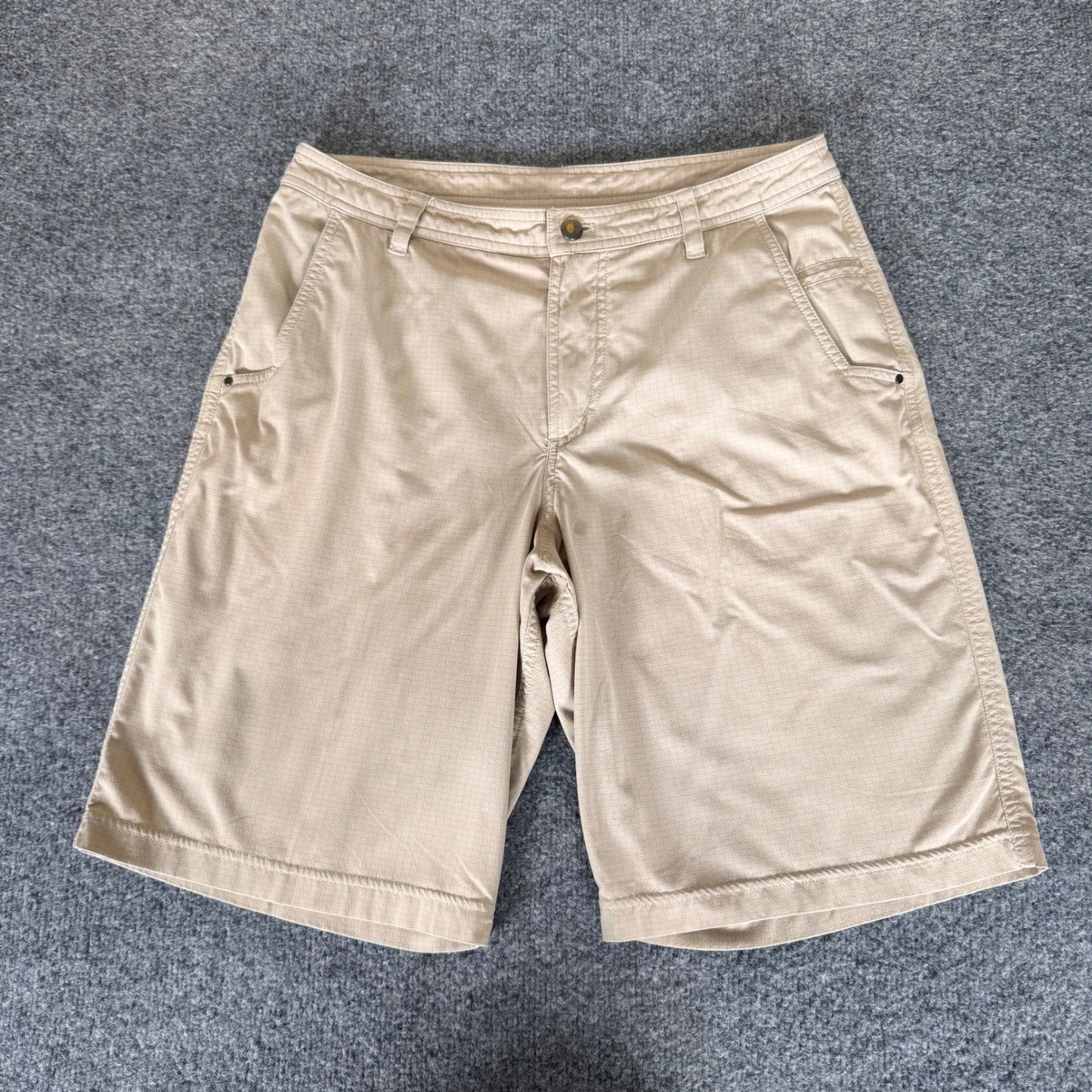 Lululemon Shorts Mens 34 Beige Athletic Casual Lightweight Chino Golf Comfort