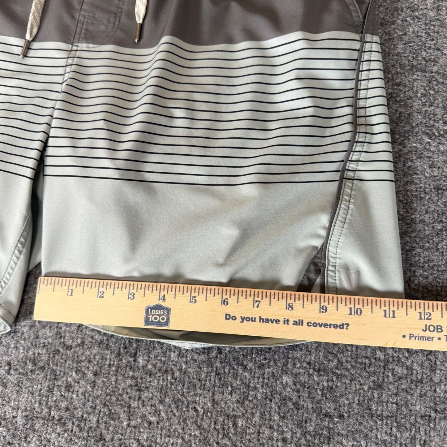 Vuori Trail Shorts Mens 32 Striped Athleisure Lined Stretch Workout Running Gym