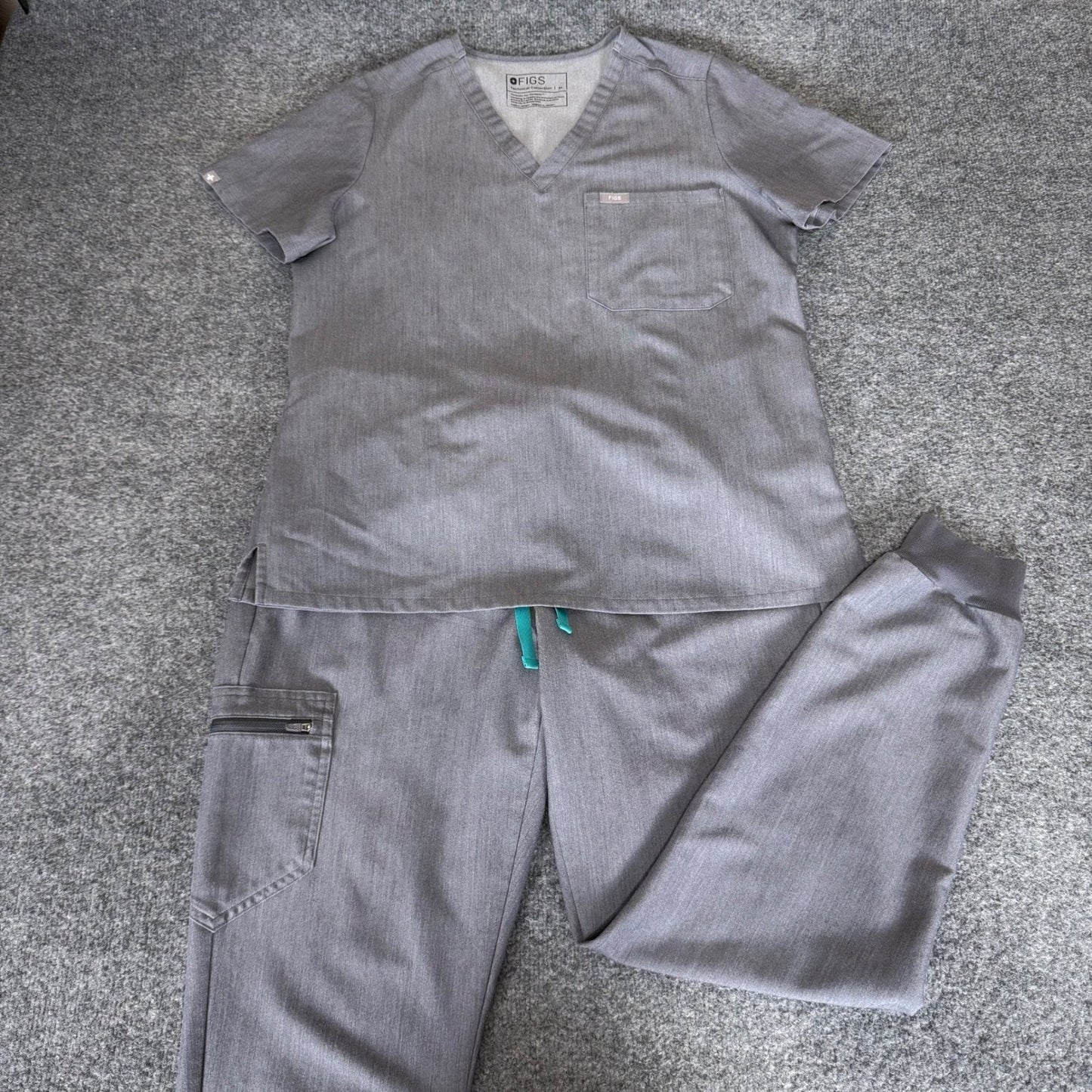 FIGS Catarina Zamora Scrub Top Pants Set Women Gray Medium 32x29 Nursing Uniform