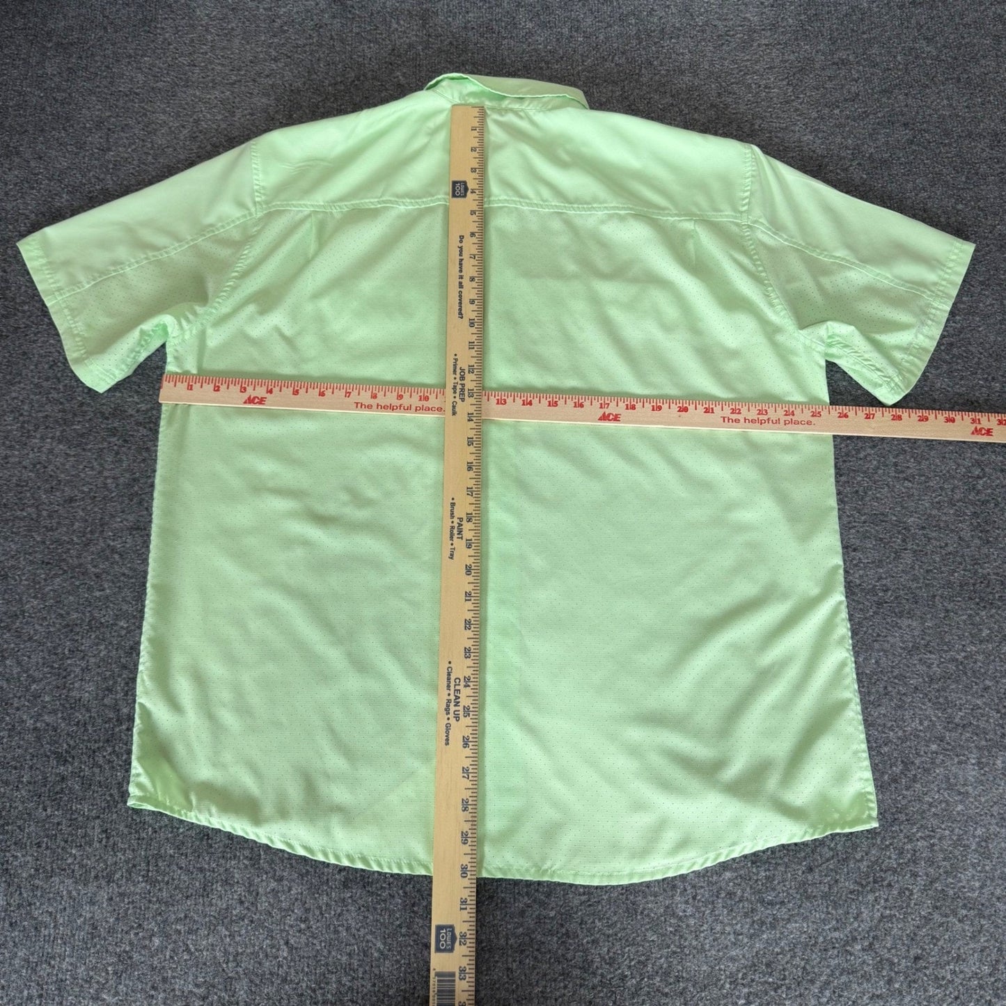 HUK Fishing Shirt Men XL Green Lightweight Short Sleeve Button Up Outdoor Angler