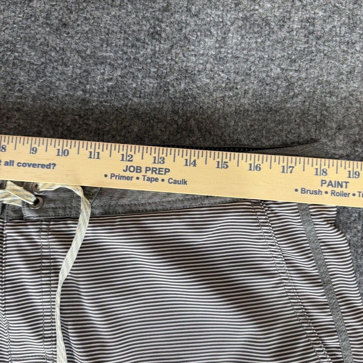 Vuori Board Short Mens 36 Striped Casual Swim Surf Everyday Comfort Soft Stretch