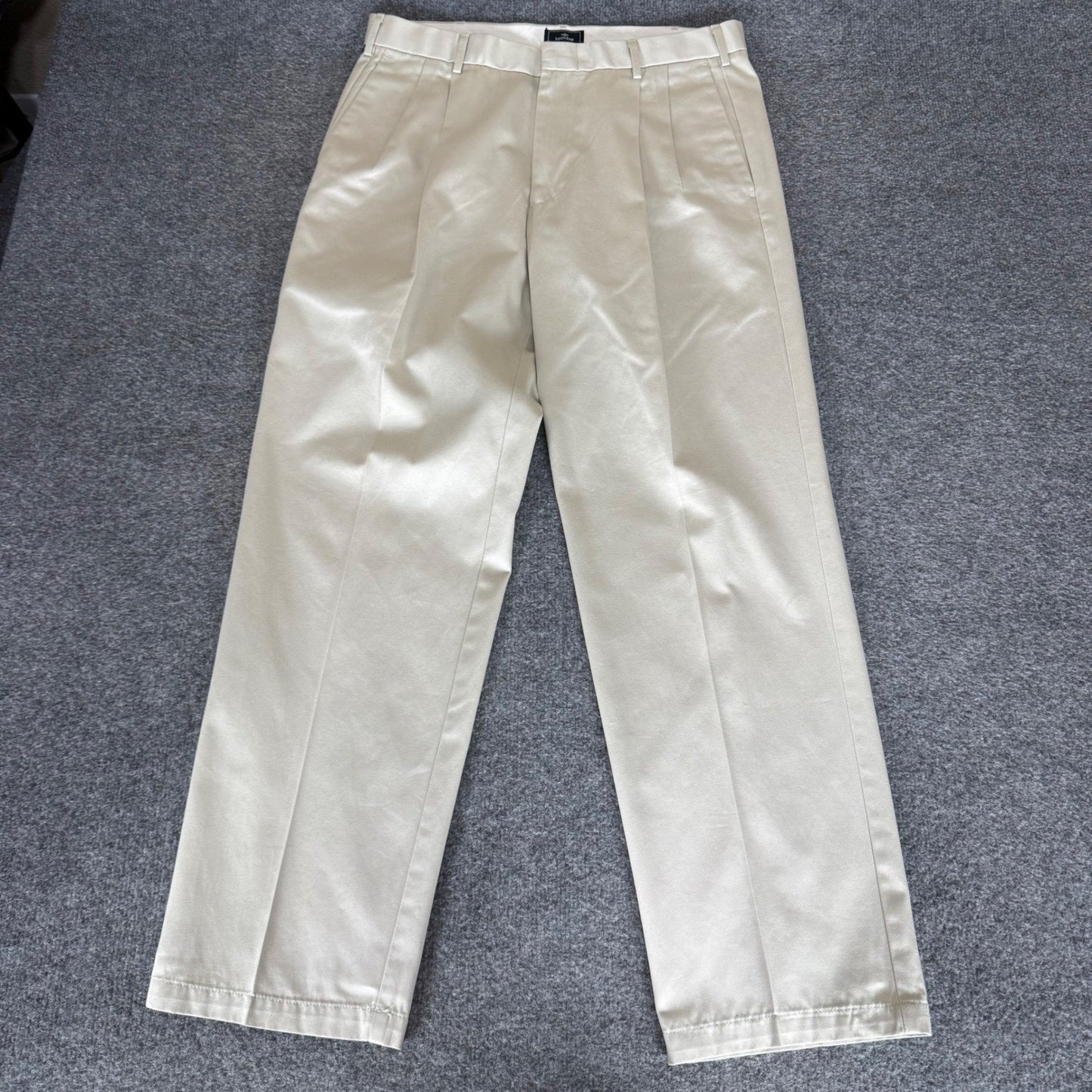 Dockers Mens Pleated Khaki Chino Pants Tan 100% Cotton 34x32 Business Casual